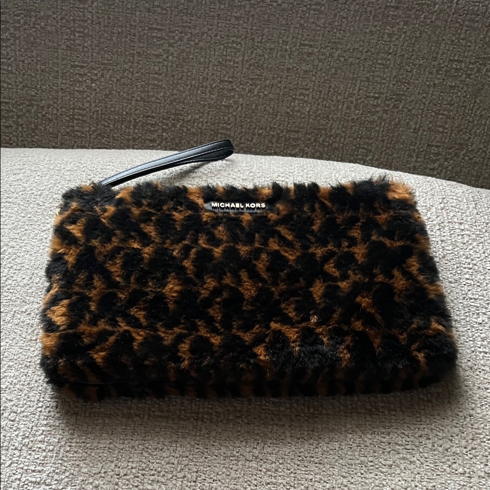 Michael Kors Large Fuzzy Wristlet Jet Set Black Brown MK Logo Bag Zip